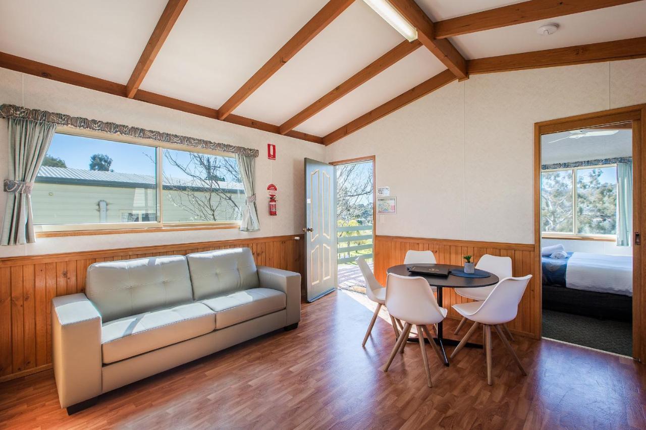 Discovery Parks - Lake Hume, New South Wales Bagian luar foto